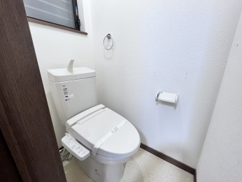 トイレ　トイレは1階と2階の2ヶ所♪