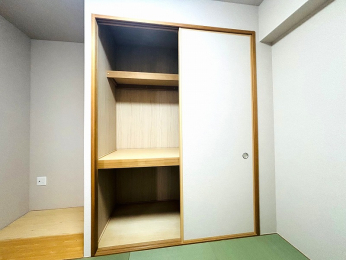 @-