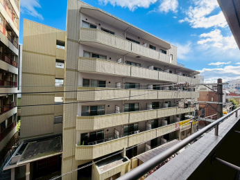 �Z�˂���̒��]�ʐ^�@-