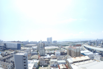 �Z�˂���̒��]�ʐ^�@�o���R�j�[����͑��x�C�G���A����]�ł���Ղ���̂��Ȃ��z����ǍD�ł���