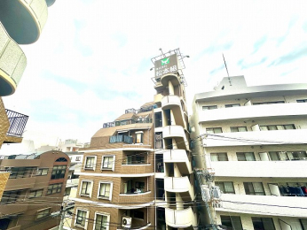 �Z�˂���̒��]�ʐ^�@-