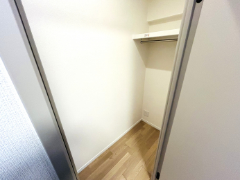 ���[�@�m����5.5���̃E�H�[�N�C���N���[�[�b�g�B��^���[�ׁ̈A�G�ߕ�������������[�ł��܂��B