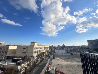 �Z�˂���̒��]�ʐ^�@-