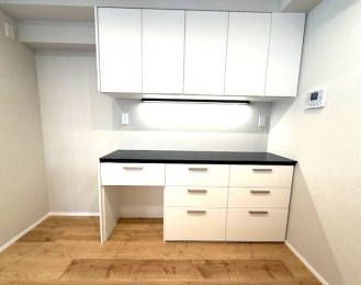 ���[�@�L�b�`���w�ʂ̃J�b�v�{�[�h