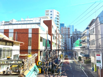 �Z�˂���̒��]�ʐ^�@�o���R�j�[����̒��]