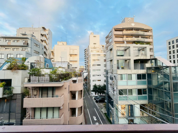 Z˂̒]ʐ^@5Kɂ]ǍD