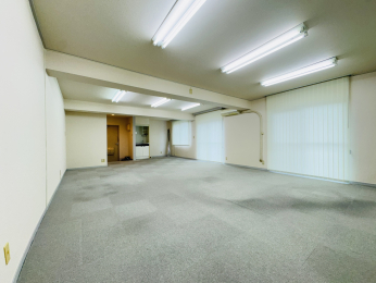 rO@D݂ɃtH[⃊mx[VɃIXXł