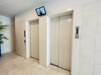 ���̑����p���@���G���x�[�^�[�Q��I