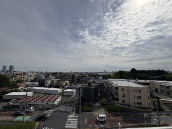 �Z�˂���̒��]�ʐ^�@-