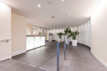 �G���g�����X�@�G���g�����X �Ǘ��Ɩ��i���΁j