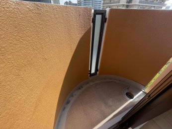 �o���R�j�[�@���r���O���̃o���R�j�[