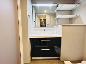 ���ʑ�E���ʏ��@���[�L�x�ŃI�V�����Ȑ��ʉ��ϑ��V�����Ă���܂��B