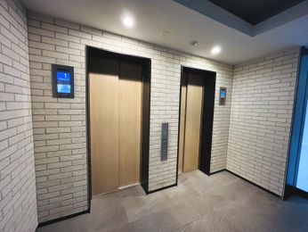 ���̑����p���@�G���x�[�^�[��2������܂��B