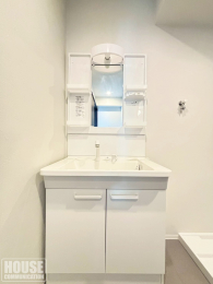 ʑEʏ@tH[ς݁IVisJsJ̓Ɨʑ