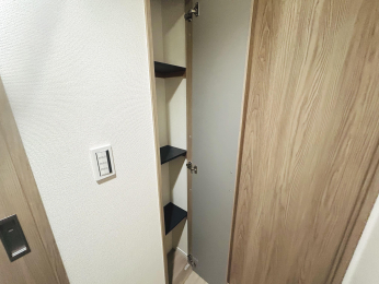 ���[�@�L���̎��[�X�y�[�X�B���Ƒ��̕����������肵�܂��Ă����܂��B