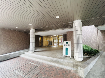 �G���g�����X�@�k���}�s���u�Βn�����v�w�k��9���̗��n�ł��B