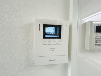 ̑ρ@q҂mFłTVj^tC^[złB