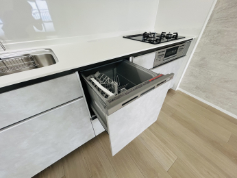 Lb`@Zɖ𗧂H򊣑@tłB