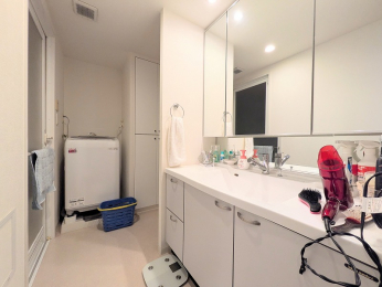 ʑEʏ@ʉϑłʏ̎[Lxł