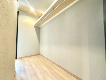 ���[�@�E�H�[�N�X���[�N���[�[�b�g