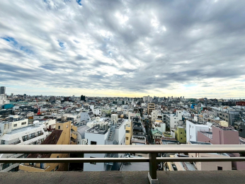 �Z�˂���̒��]�ʐ^�@-