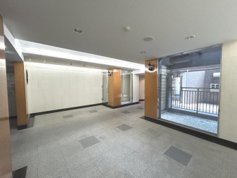 ���r�[�@�G���g�����X���r�[