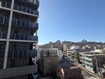 �Z�˂���̒��]�ʐ^�@�o���R�j�[����̒��]