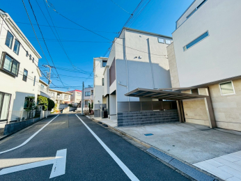 �O�ʓ��H�܂ތ��n�ʐ^�@-