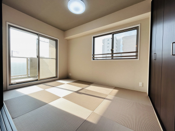 ���r���O�ȊO�̋����@�쐼�����o���R�j�[�ɖʂ����a���B�S������������Ԃł��B