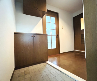 ���ց@���ւɂ͎��[��݂��Ă���܂��B