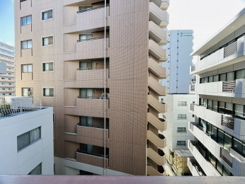 �Z�˂���̒��]�ʐ^�@�o���R�j�[����̒��]