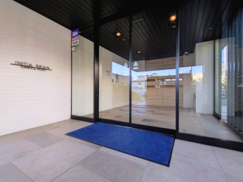 �G���g�����X�@���������O�ςɃ}�b�`���Ă��܂�(�G���g�����X1)