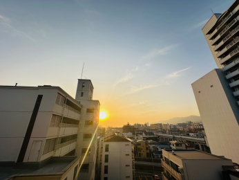 �Z�˂���̒��]�ʐ^�@-