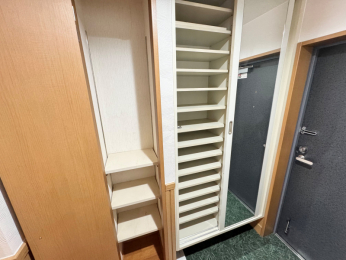 ���ց@�V���[�Y�{�b�N�X�̎��[�L�x�ł��� ���֕t�߂Ɂu������Ƃ������́v�Ƀs�b�^���Ȏ��[�ɂ��������܂���