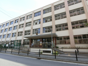 ���ӊ��@���ꉮ���w�Z�܂Ŗ�1000��