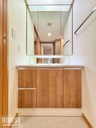 ���ʑ�E���ʏ��@���O�ʋ��^�C�v�Őg�����Ȃ݃`�F�b�N�ɕ֗��Ȃق��A�����̎��[�ɂ��g������ǍD�ł�