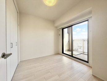 �m���@�y�m����4.7���z�o���R�j�[�ɖʂ����m���Ȃ̂ŁA��ϖ��邭�A���ʂ������Q�ł���