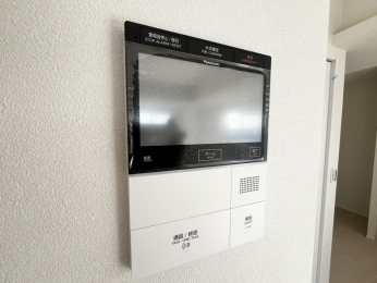 ���̑����ρ@���j�^�t�C���^�[�t�H���I�K��҂̊m�F���ł��A�h�Ɩʂ����S�ł���