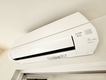 ���̑����ρ@���r���O�ɂ͐V�i�G�A�R���P��t����