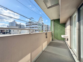 �o���R�j�[�@������o���R�j�[�ɂ̓X���b�v�V���N�t���I���|���p�G�Ђ��i������X�j�[�J�[�̓D�����􂢗�������A�o���R�j�[�ŃK�[�f�j���O���y���ލۂ̐������X���[�Y�Ɂ�