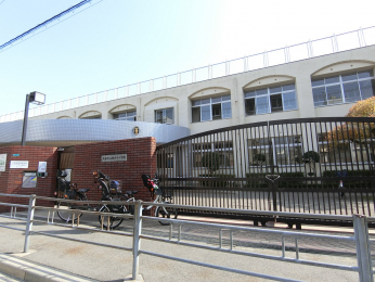 ���ӊ��@�Z�g�쏬�w�Z�܂�435��