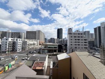 �Z�˂���̒��]�ʐ^�@�������o���R�j�[