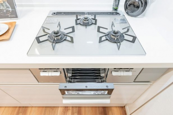 �L�b�`���@��3���K�X�R�����̃V�X�e���L�b�`���ł�