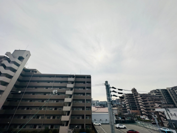 �Z�˂���̒��]�ʐ^�@-