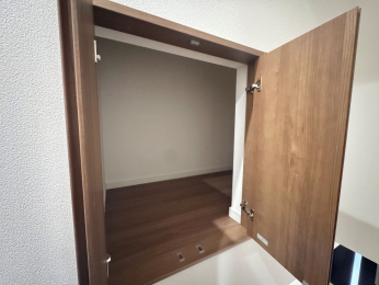 ���[�@1�K����2�K�Ԃ̊K�i�ɂ��������������܂���