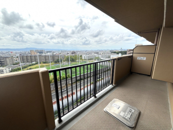 �Z�˂���̒��]�ʐ^�@-