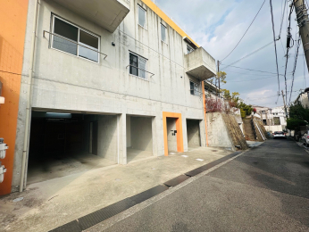 �O�ʓ��H�܂ތ��n�ʐ^�@-