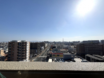 �Z�˂���̒��]�ʐ^�@-