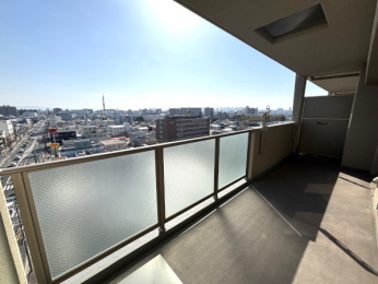 �Z�˂���̒��]�ʐ^�@-