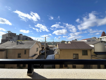 �Z�˂���̒��]�ʐ^�@���]